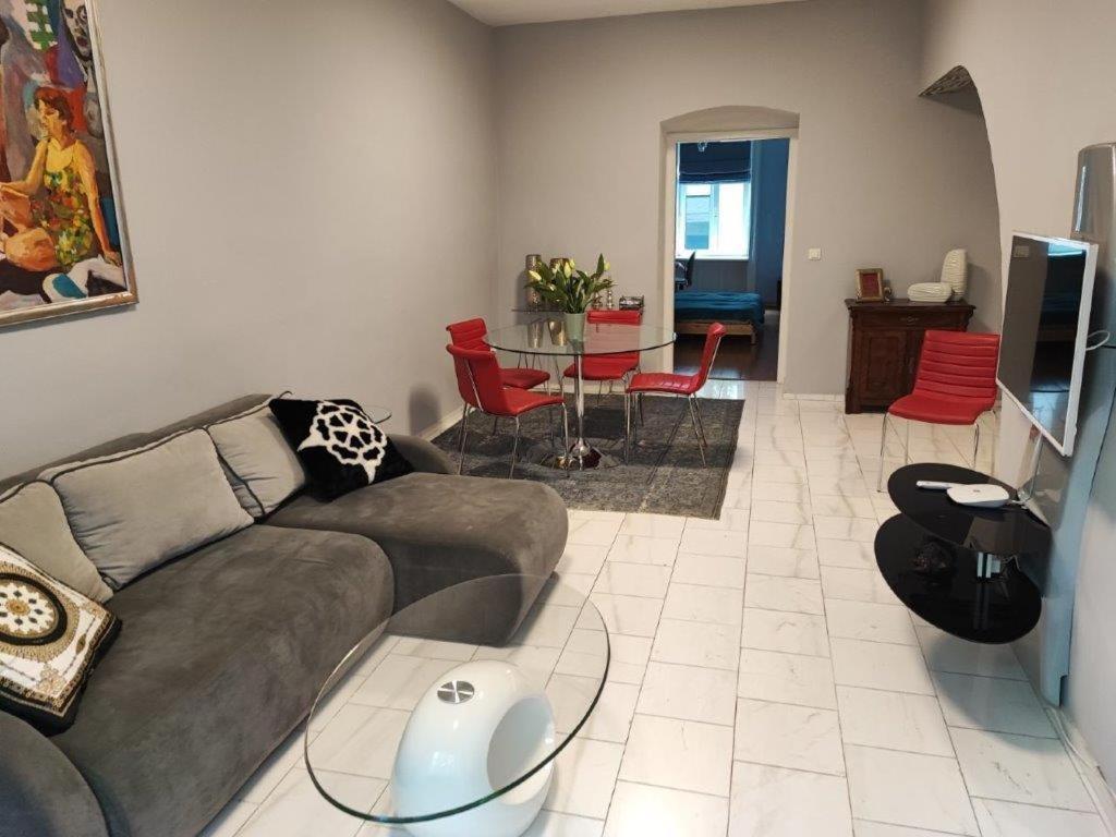 Central Vienna Apartment With Unique 40M2 City Garden & Self Check In Exterior photo