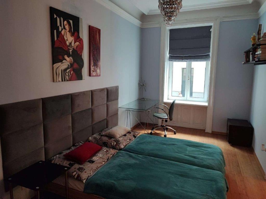 Central Vienna Apartment With Unique 40M2 City Garden & Self Check In Exterior photo